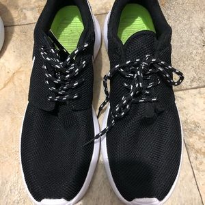 Men’s Nike running shoes size 11